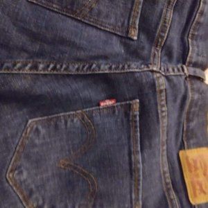 Levis